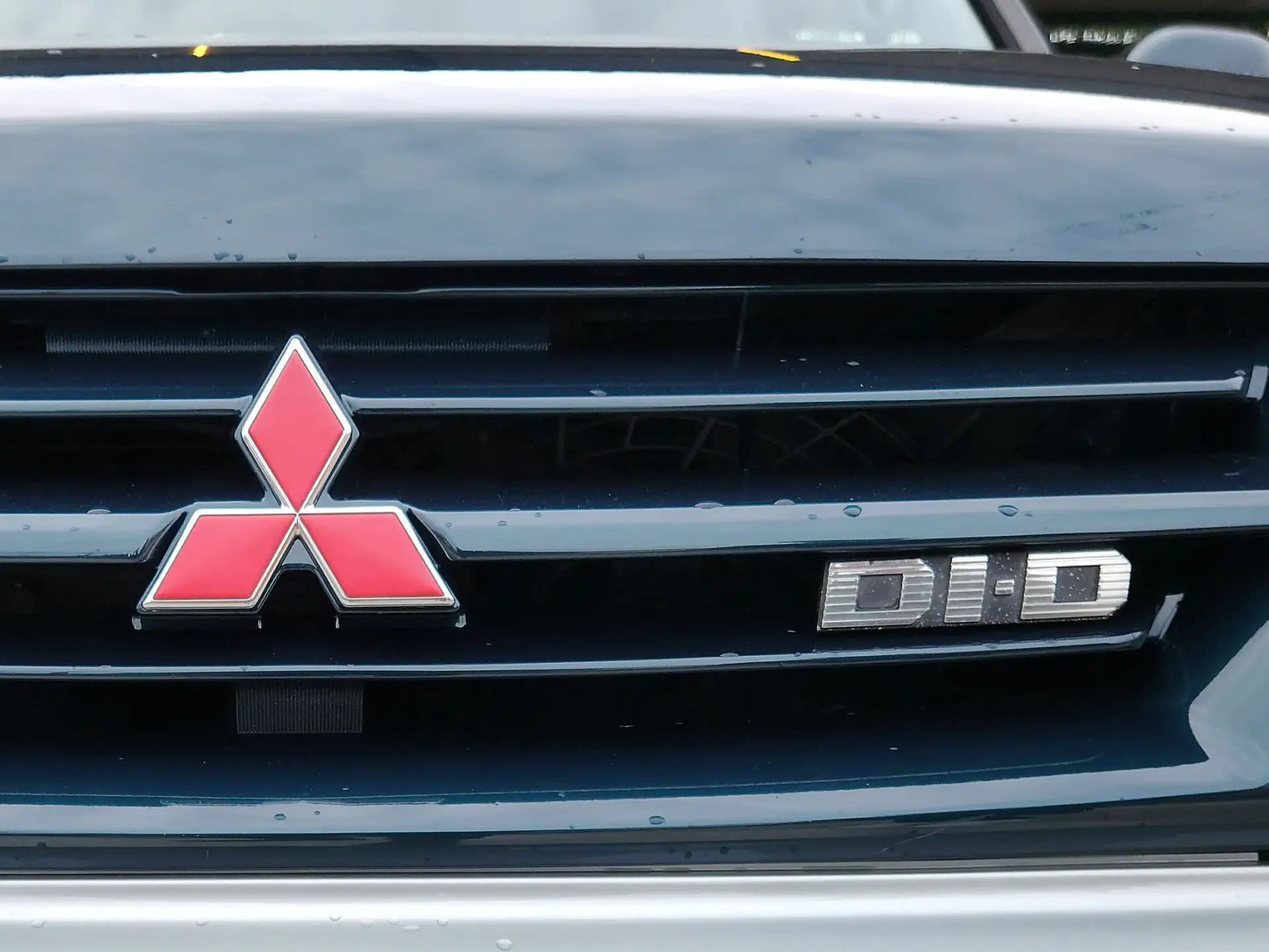 Mitsubishi Pajero 3.2 DI-D GLS ABS+CA+TA 33