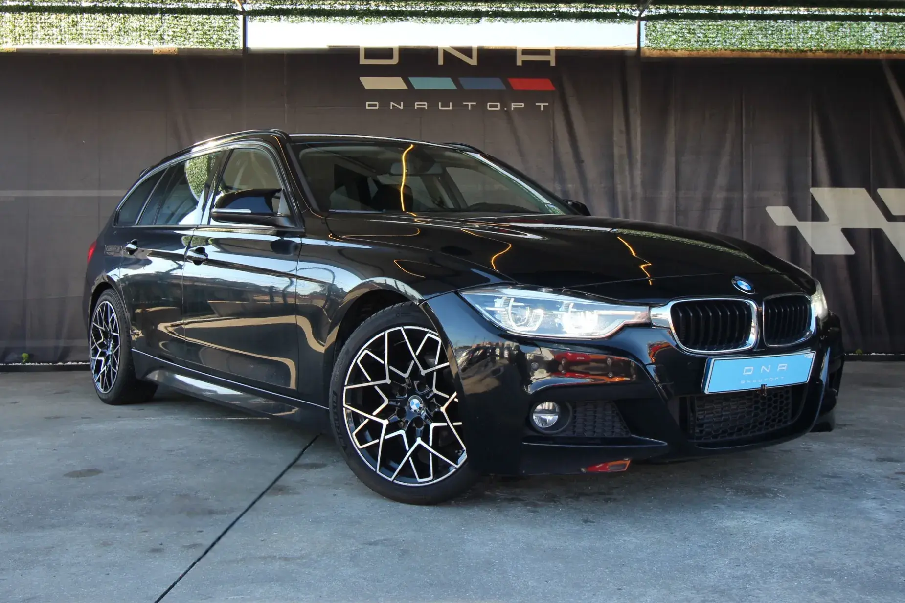 BMW 320 d Touring EfficientDynamics Line Sports 1