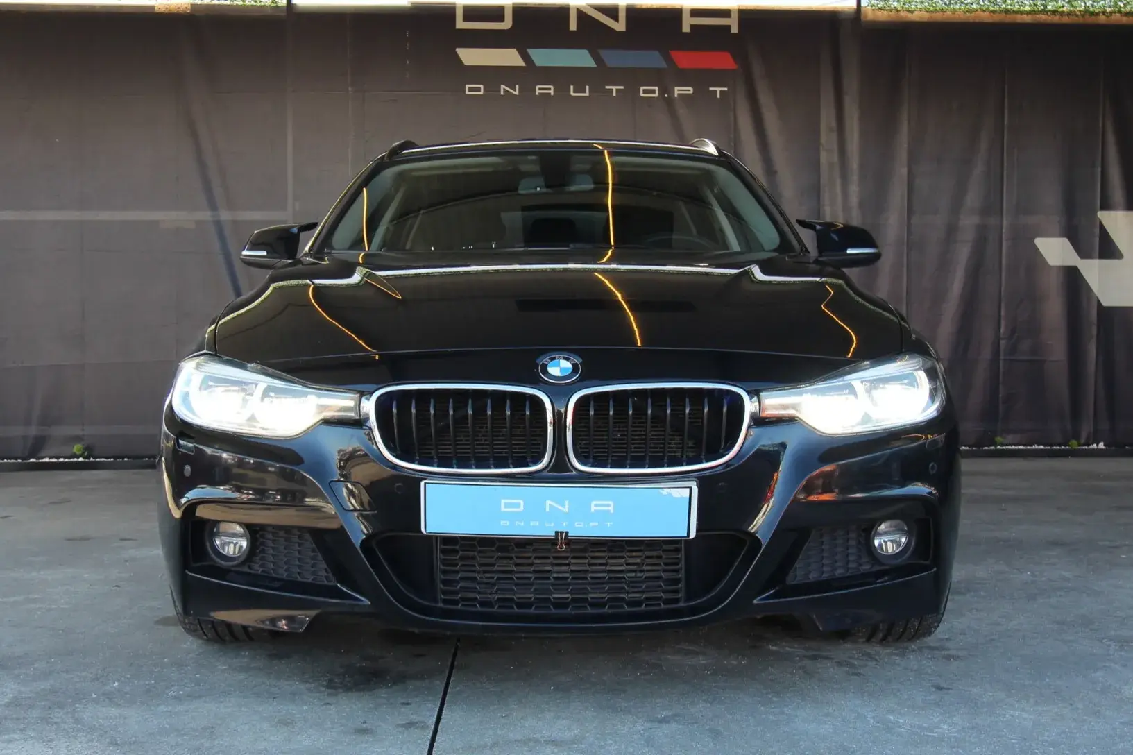 BMW 320 d Touring EfficientDynamics Line Sports 2