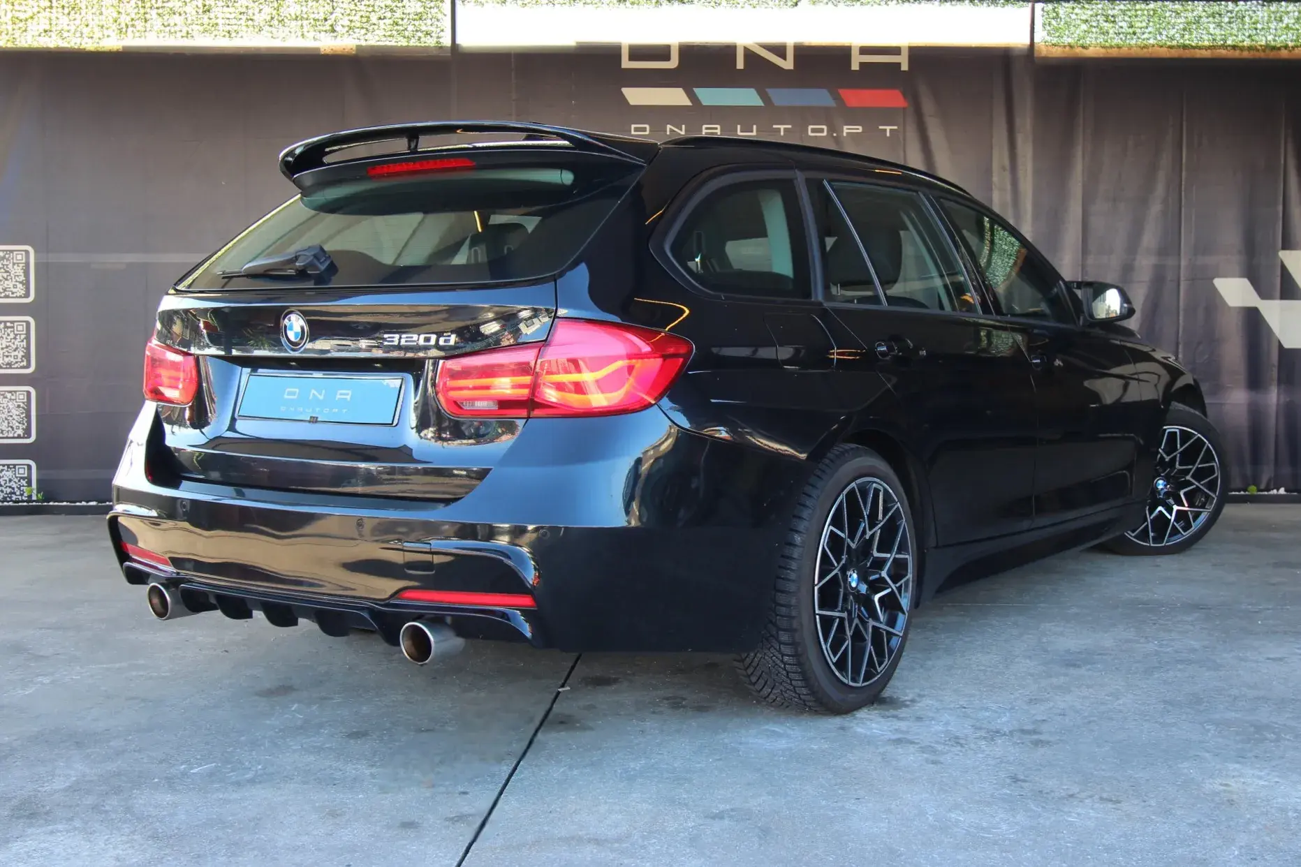 BMW 320 d Touring EfficientDynamics Line Sports 4