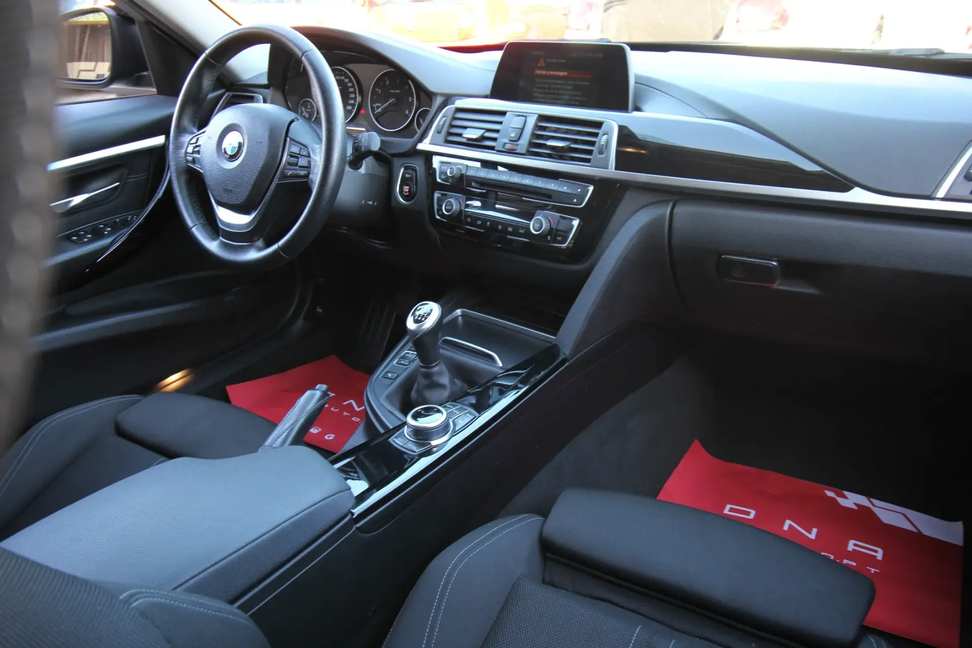 BMW 320 d Touring EfficientDynamics Line Sports 7