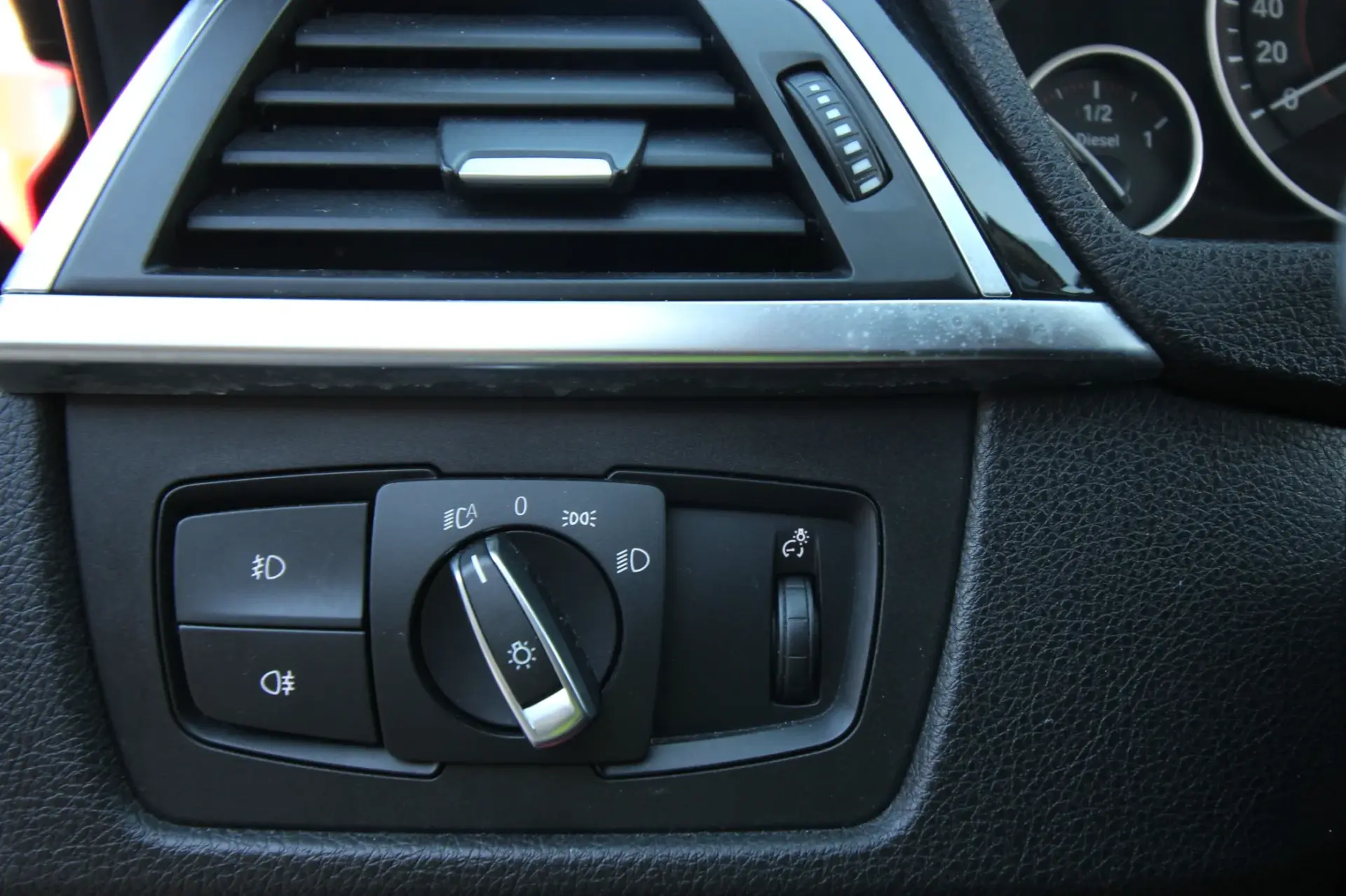 BMW 320 d Touring EfficientDynamics Line Sports 23
