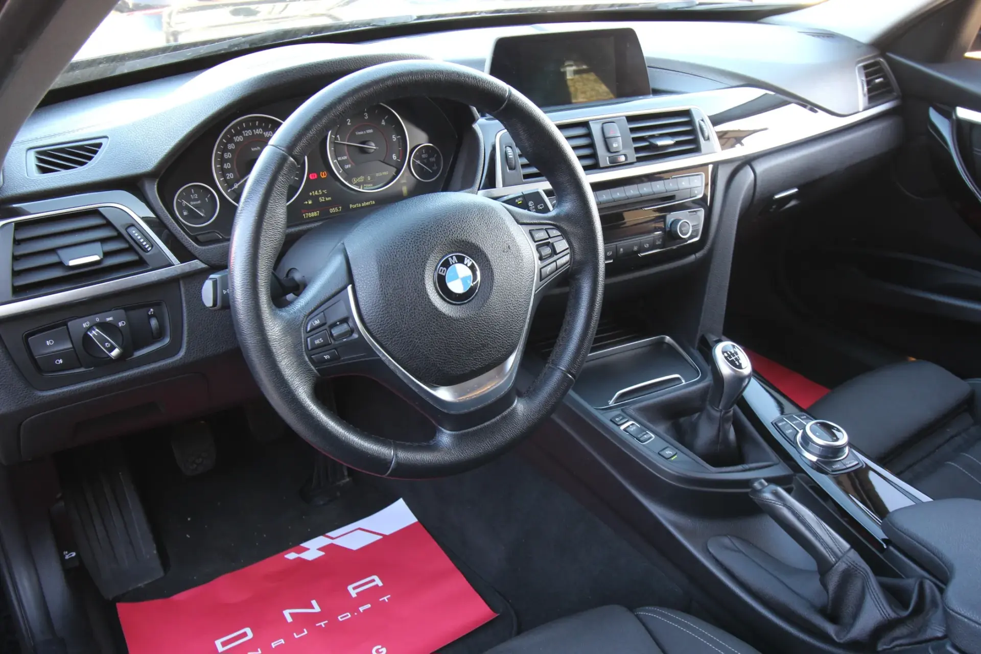 BMW 320 d Touring EfficientDynamics Line Sports 25