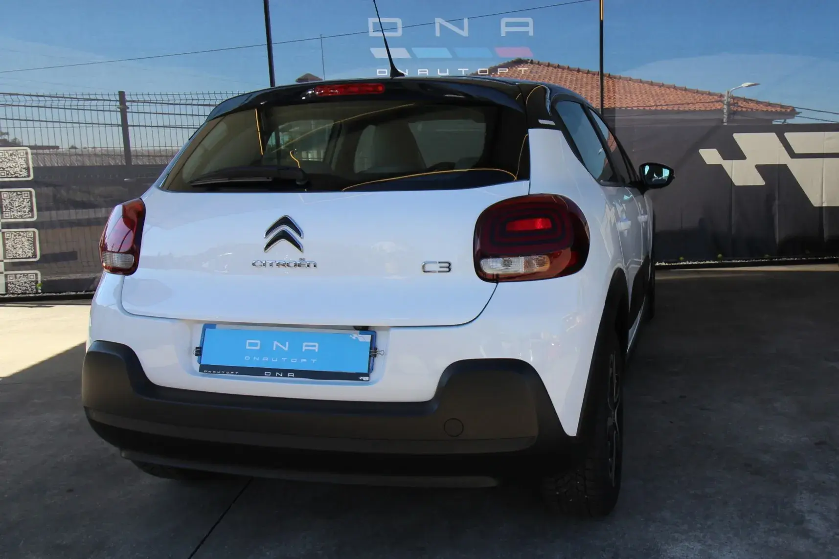 Citroën C3 1.2 PureTech Shine 3