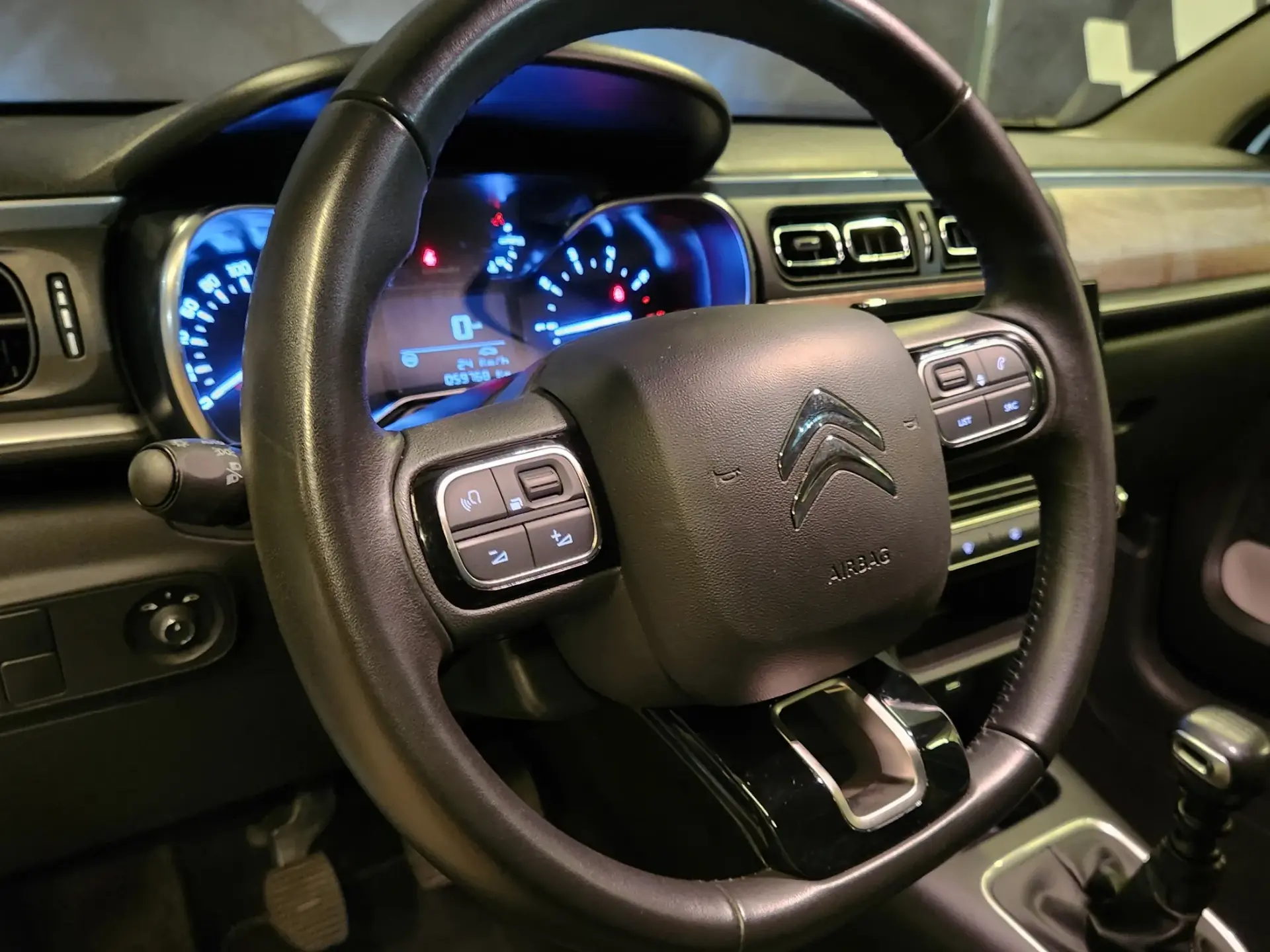 Citroën C3 1.2 PureTech Shine 13