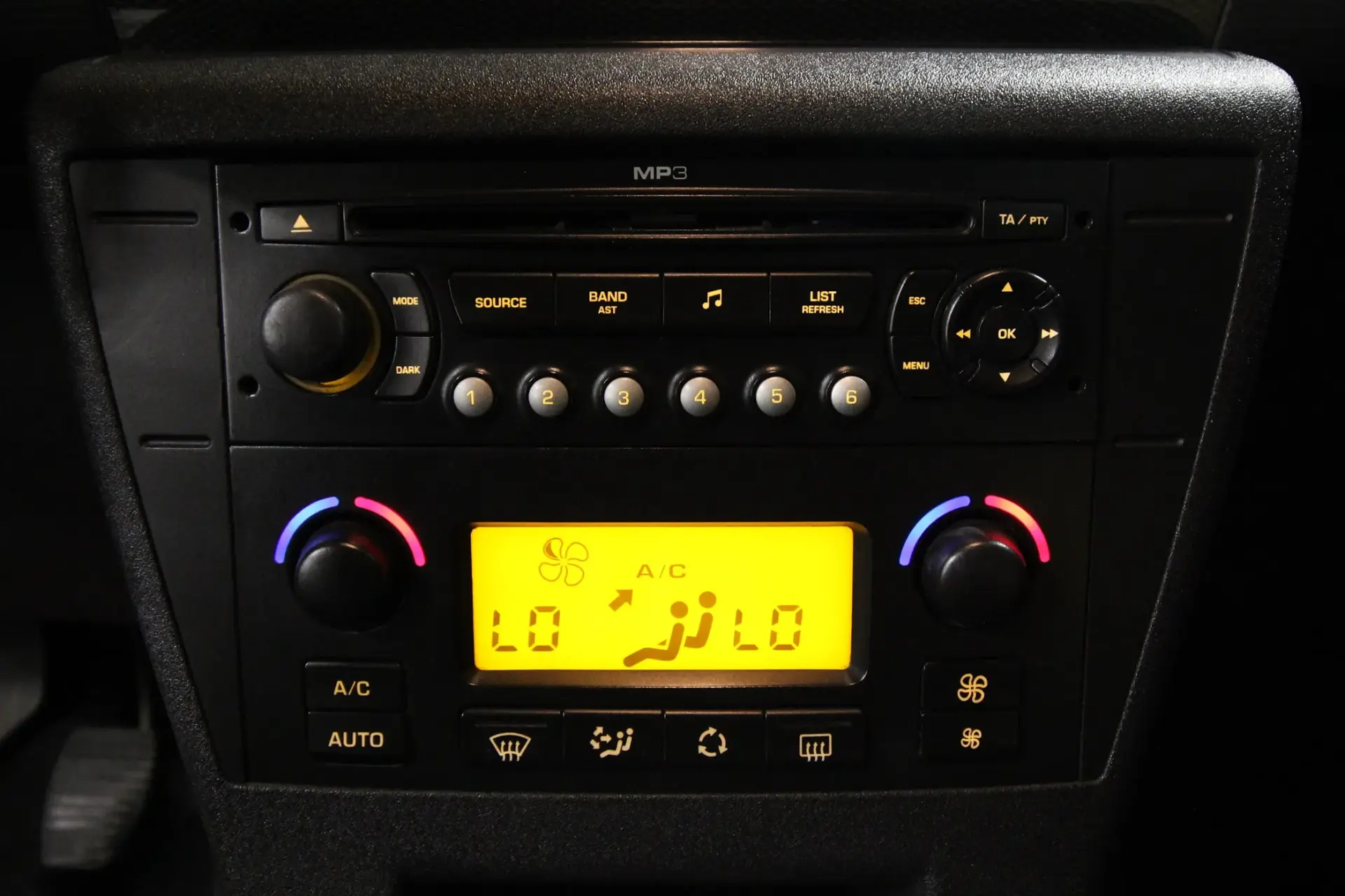 Citroën C4 1.6 HDi by Loeb 7