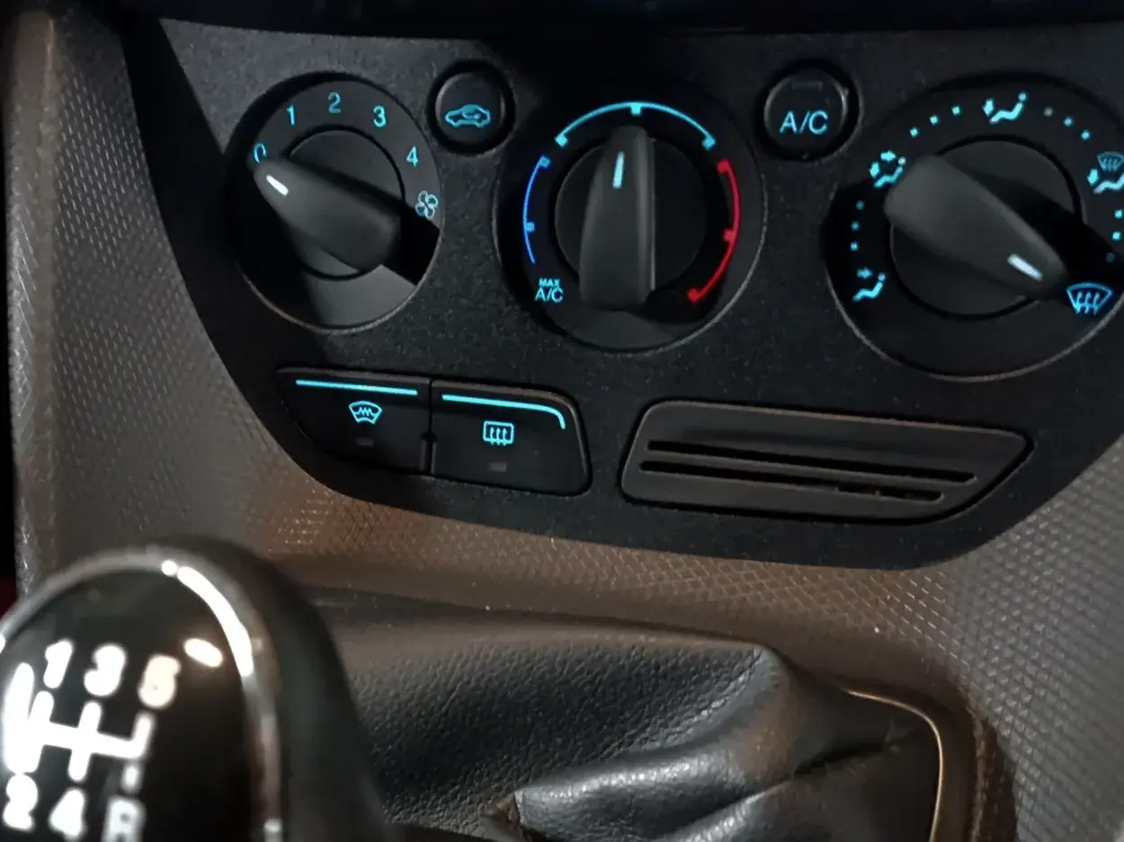 Ford Transit Connect 1.5 TDCi 200 L1 Ambiente 13