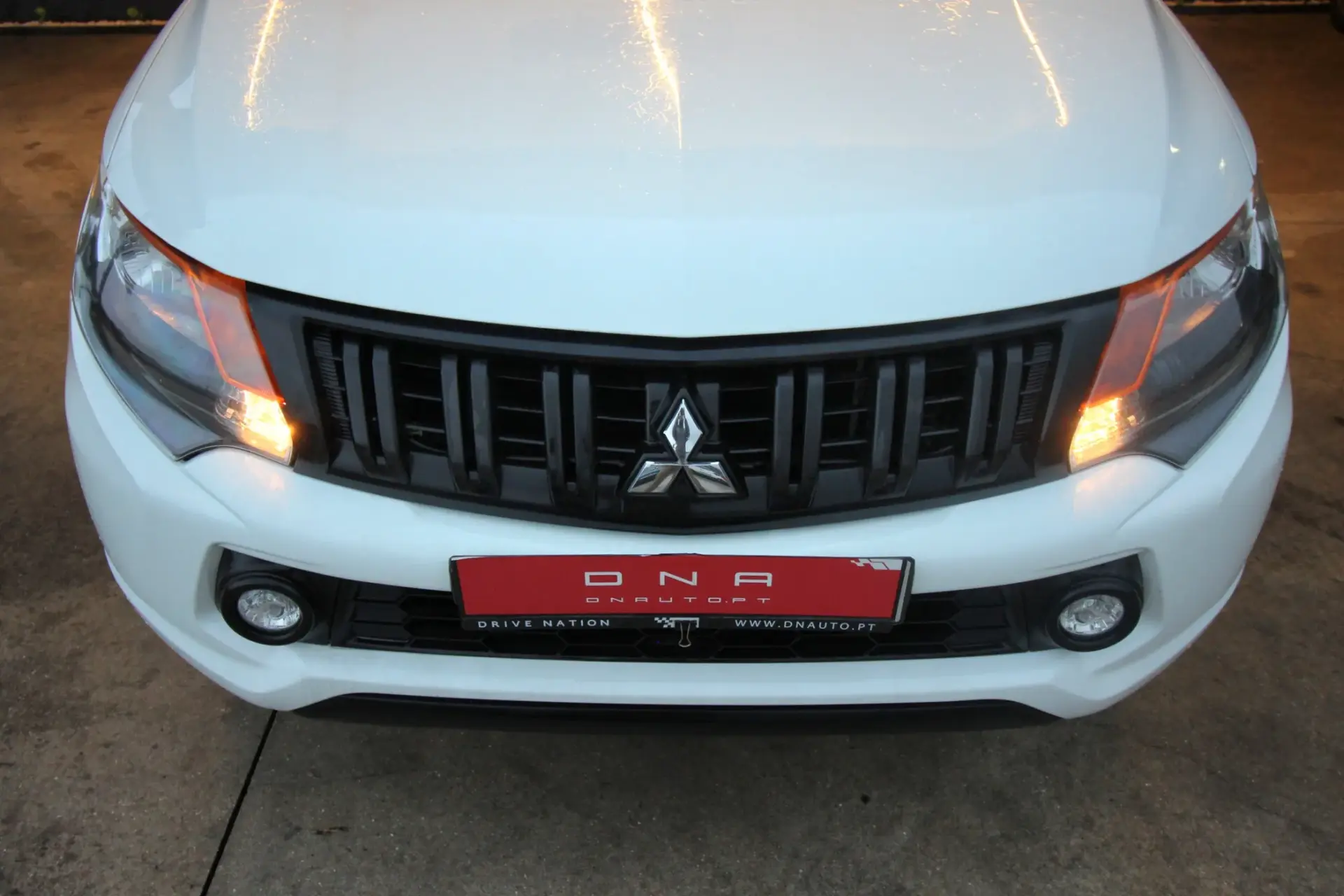 Mitsubishi L200 2.4 DI-D CD Space Cab 3L Instyle Sportbox 4WD 5