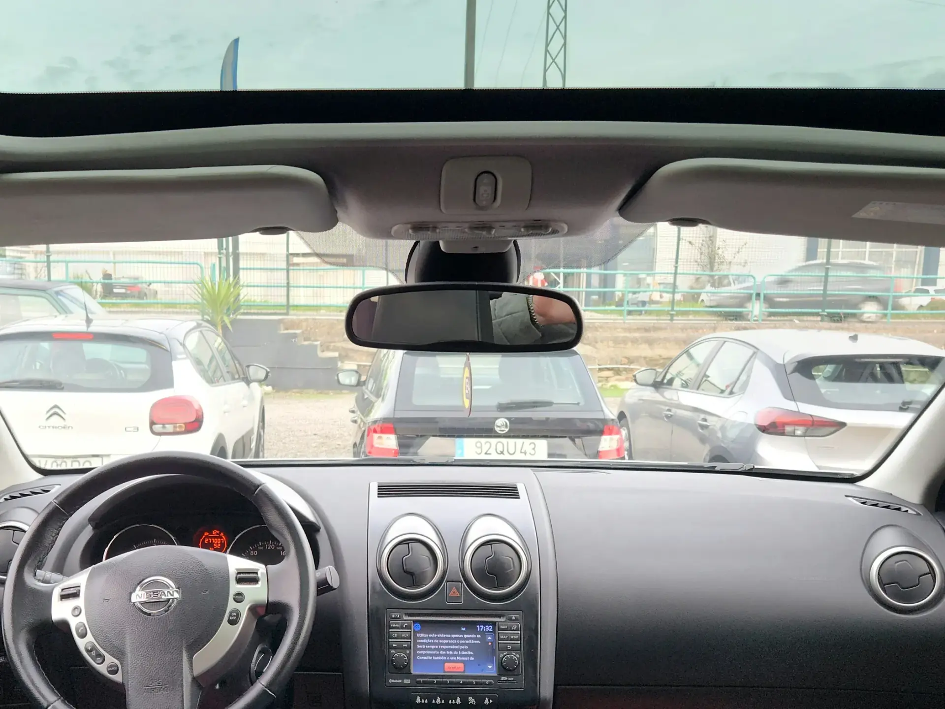 Nissan Qashqai +2 1.5 dCi Tekna Premium 17 6