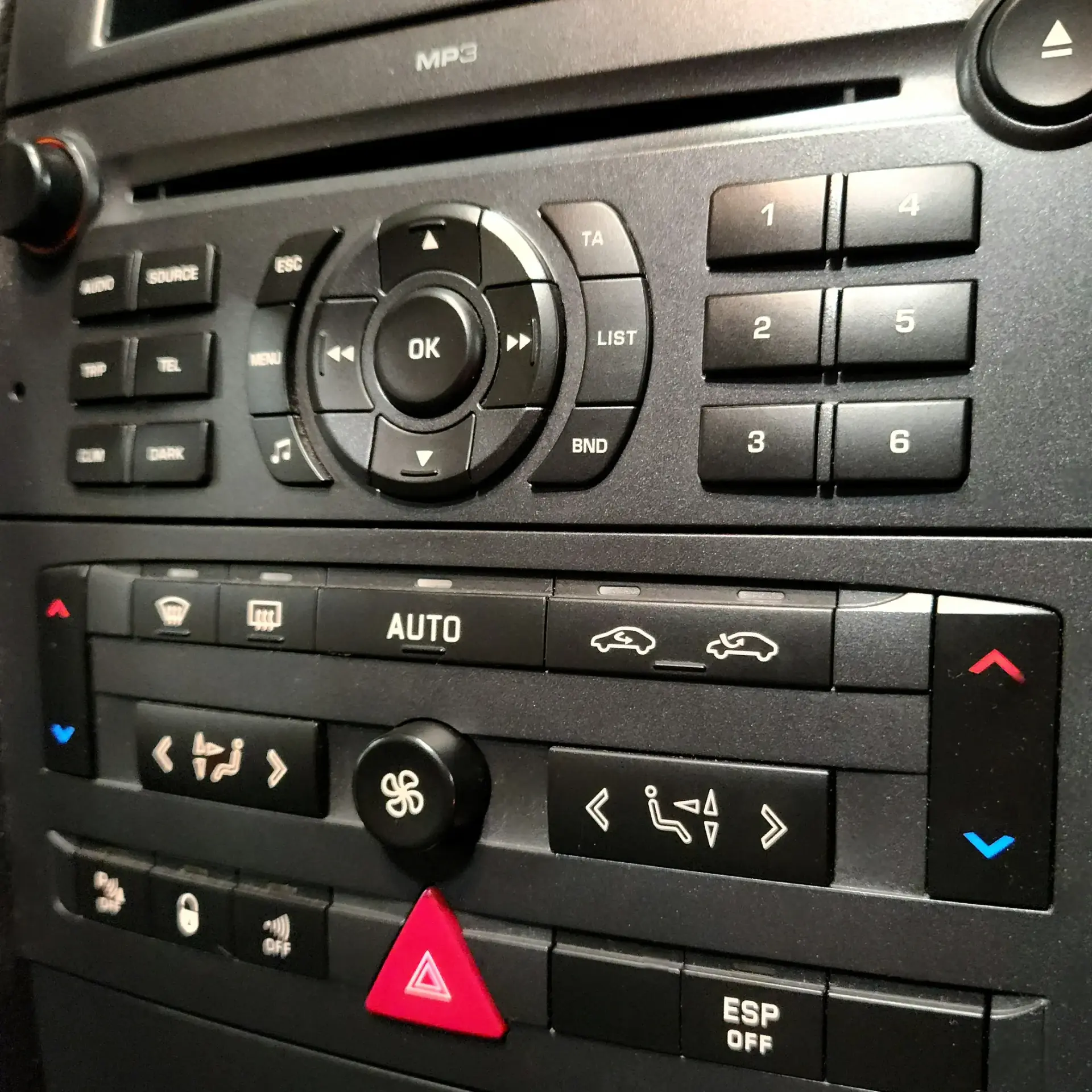 Peugeot 407 2.0 HDi 9