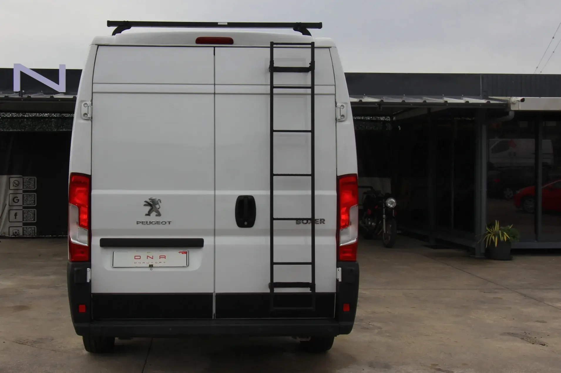 Peugeot Boxer 2.0 BlueHDi 330 L2H1 Pro 4