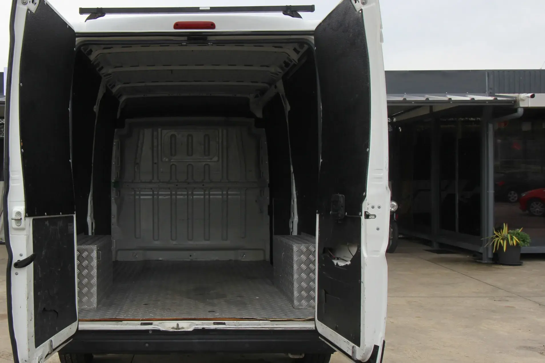 Peugeot Boxer 2.0 BlueHDi 330 L2H1 Pro 8