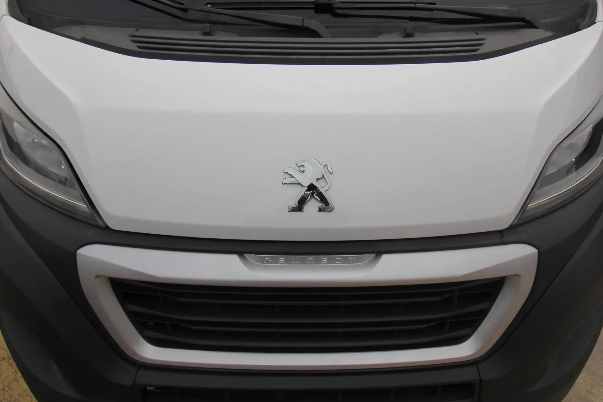 Peugeot Boxer 2.0 BlueHDi 330 L2H1 Pro 14