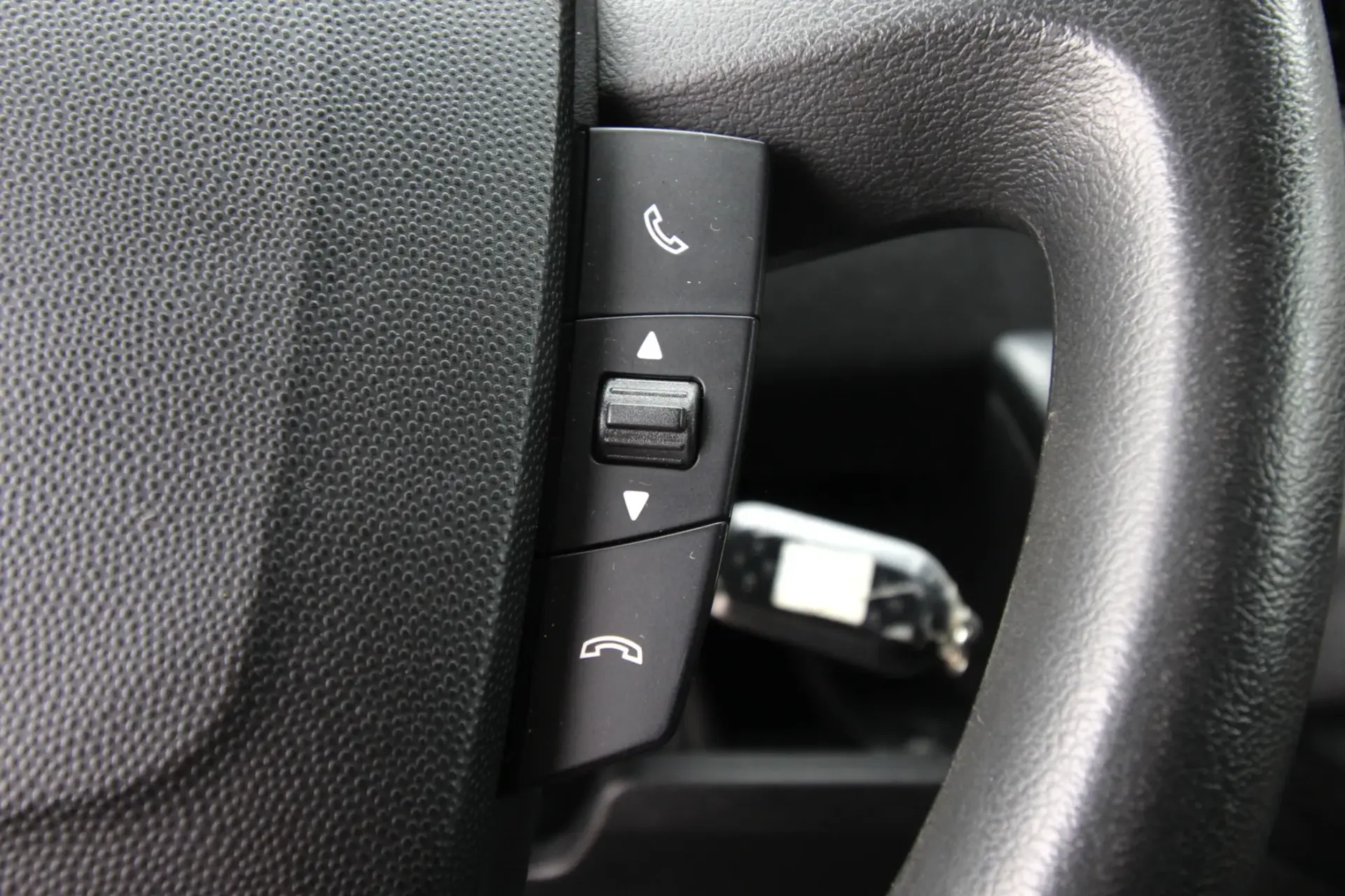 Peugeot Boxer 2.0 BlueHDi 330 L2H1 Pro 23