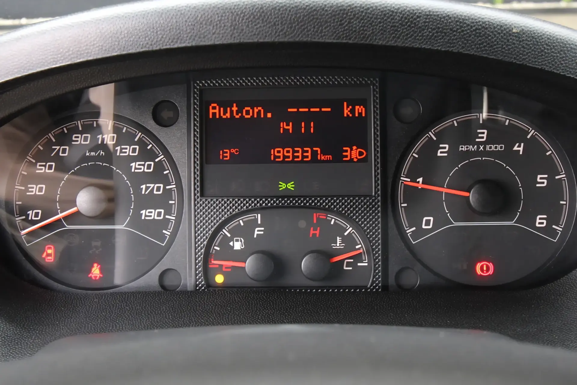 Peugeot Boxer 2.0 BlueHDi 330 L2H1 Pro 24