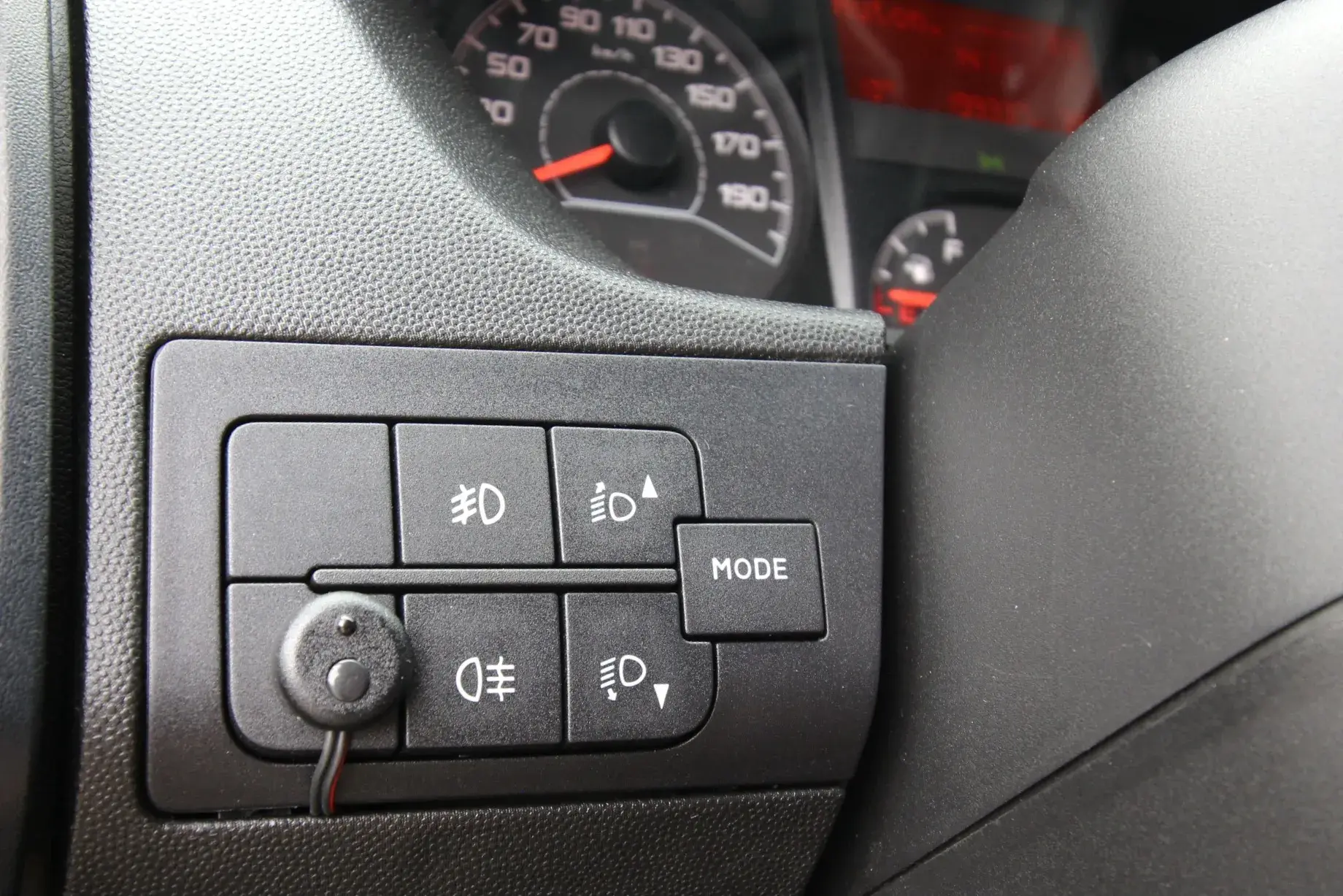 Peugeot Boxer 2.0 BlueHDi 330 L2H1 Pro 25