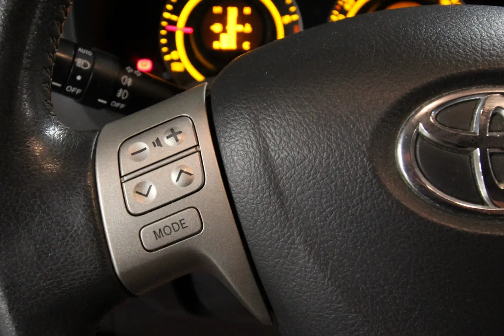 Toyota Auris 1.4 D-4D AC 19