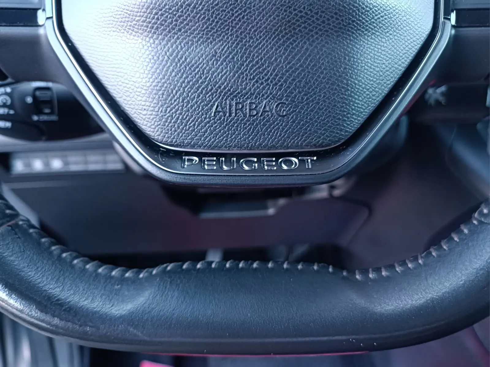 Peugeot Rifter 1.2 PureTech Allure 23