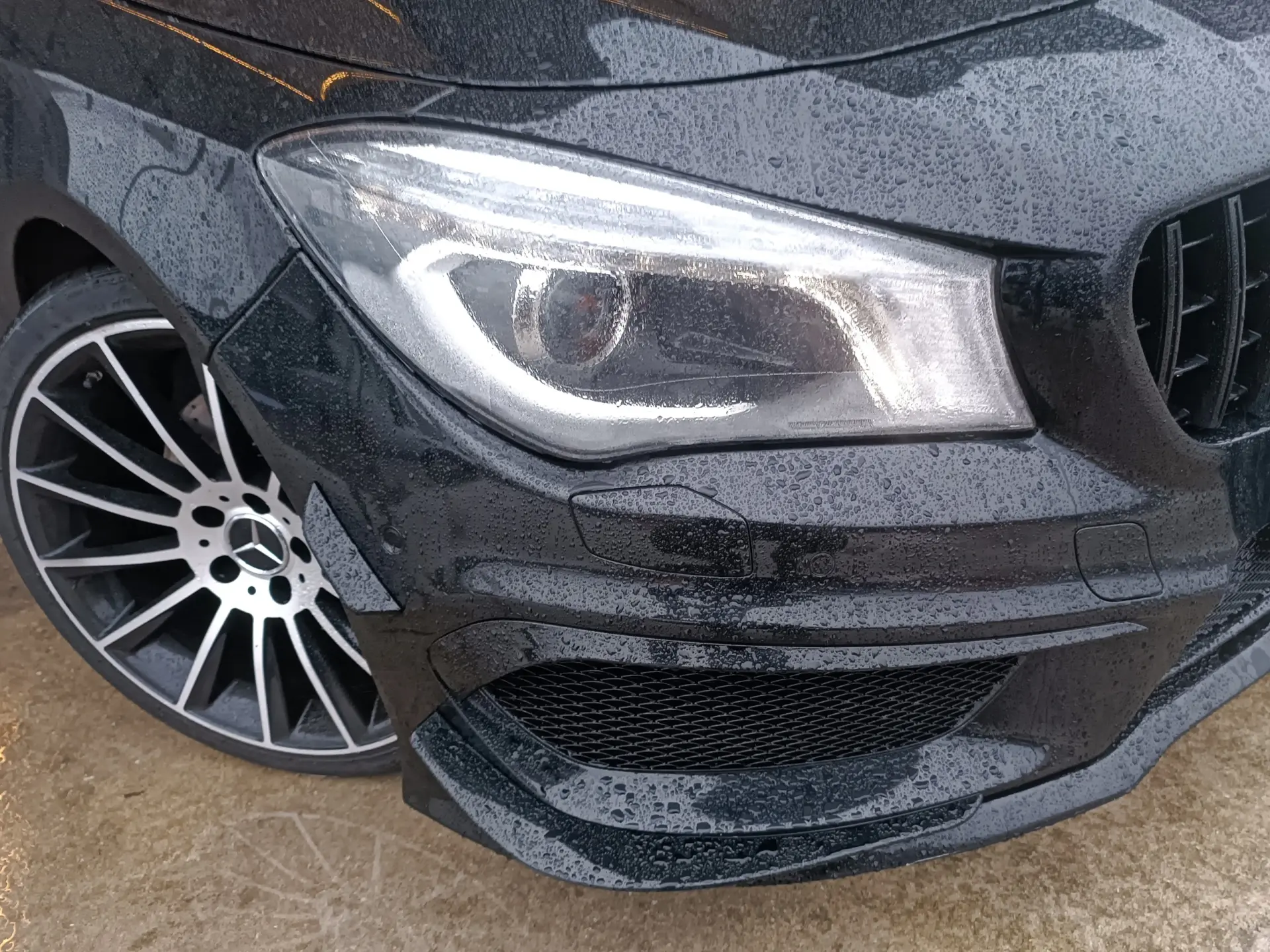 Mercedes-Benz CLA 220 d Shooting Brake AMG Line Aut. 9