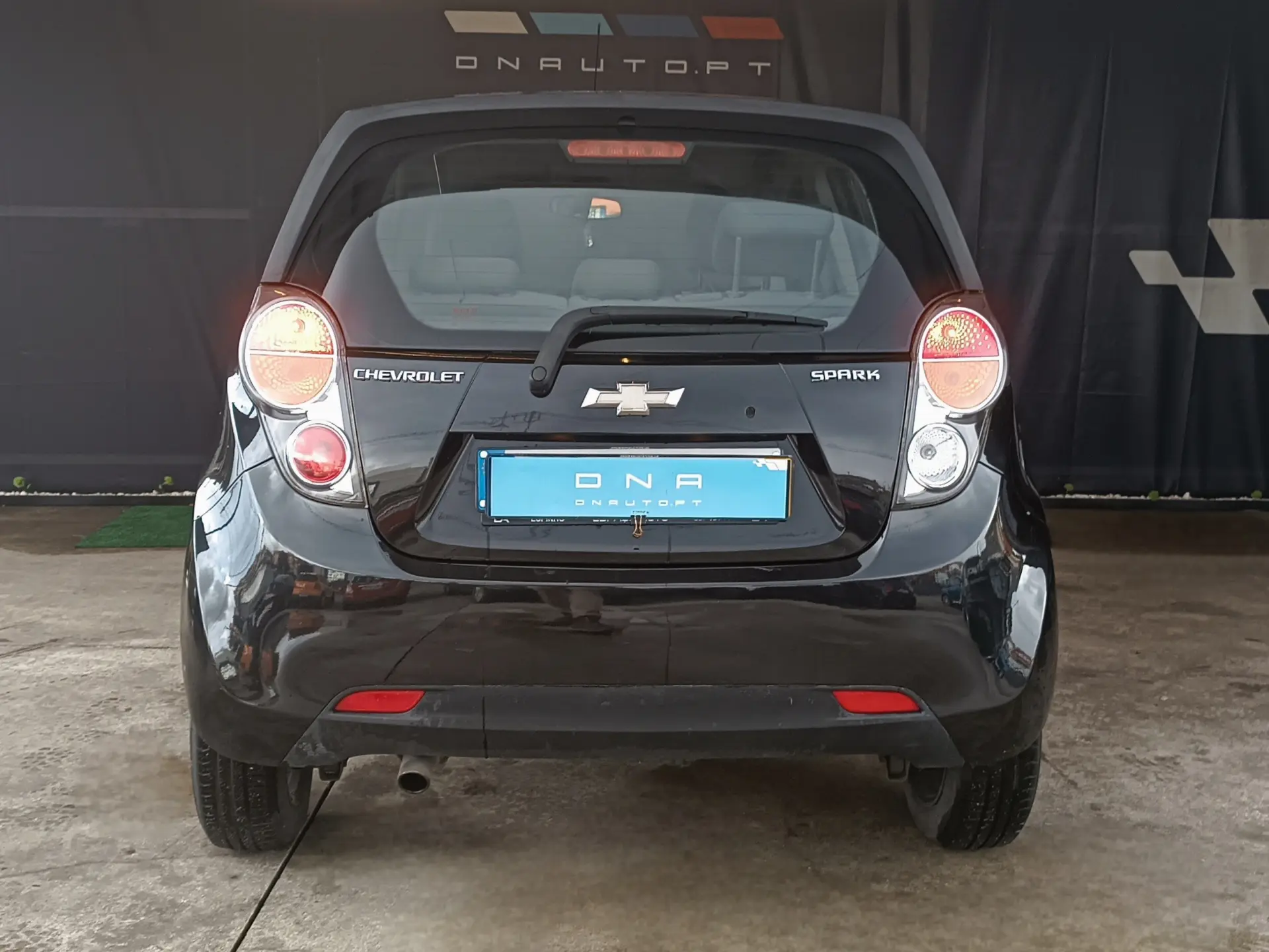 Chevrolet Spark 1.0 L Bi-Fuel 4