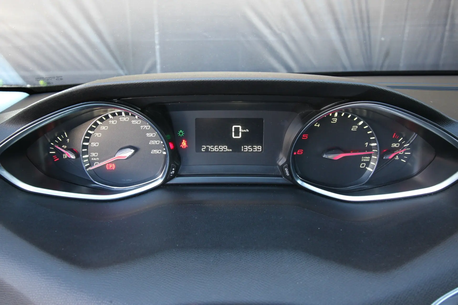 Peugeot 308 SW 1.6 BlueHDi Allure 17