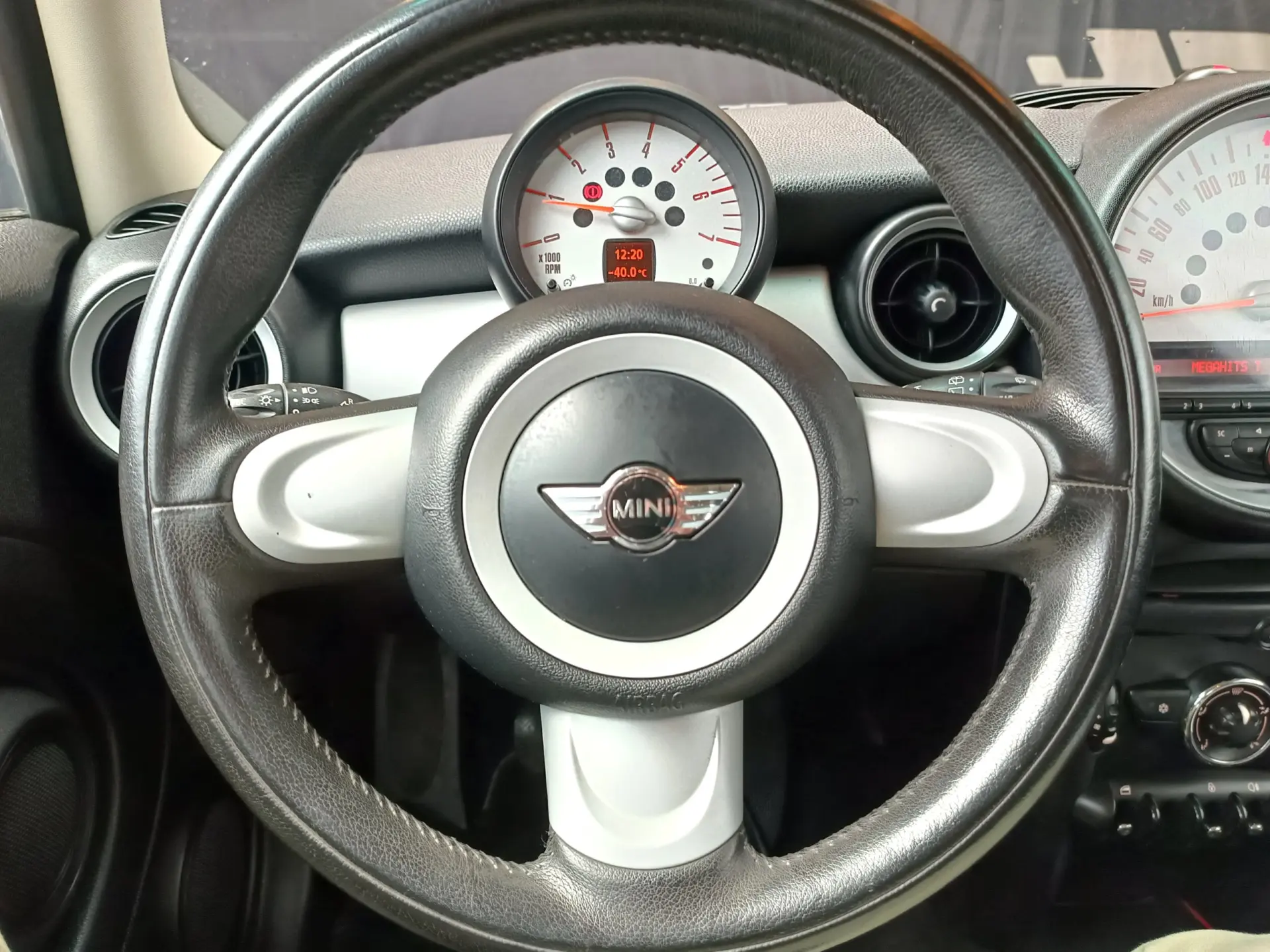 MINI 3 Portas Cooper D 17