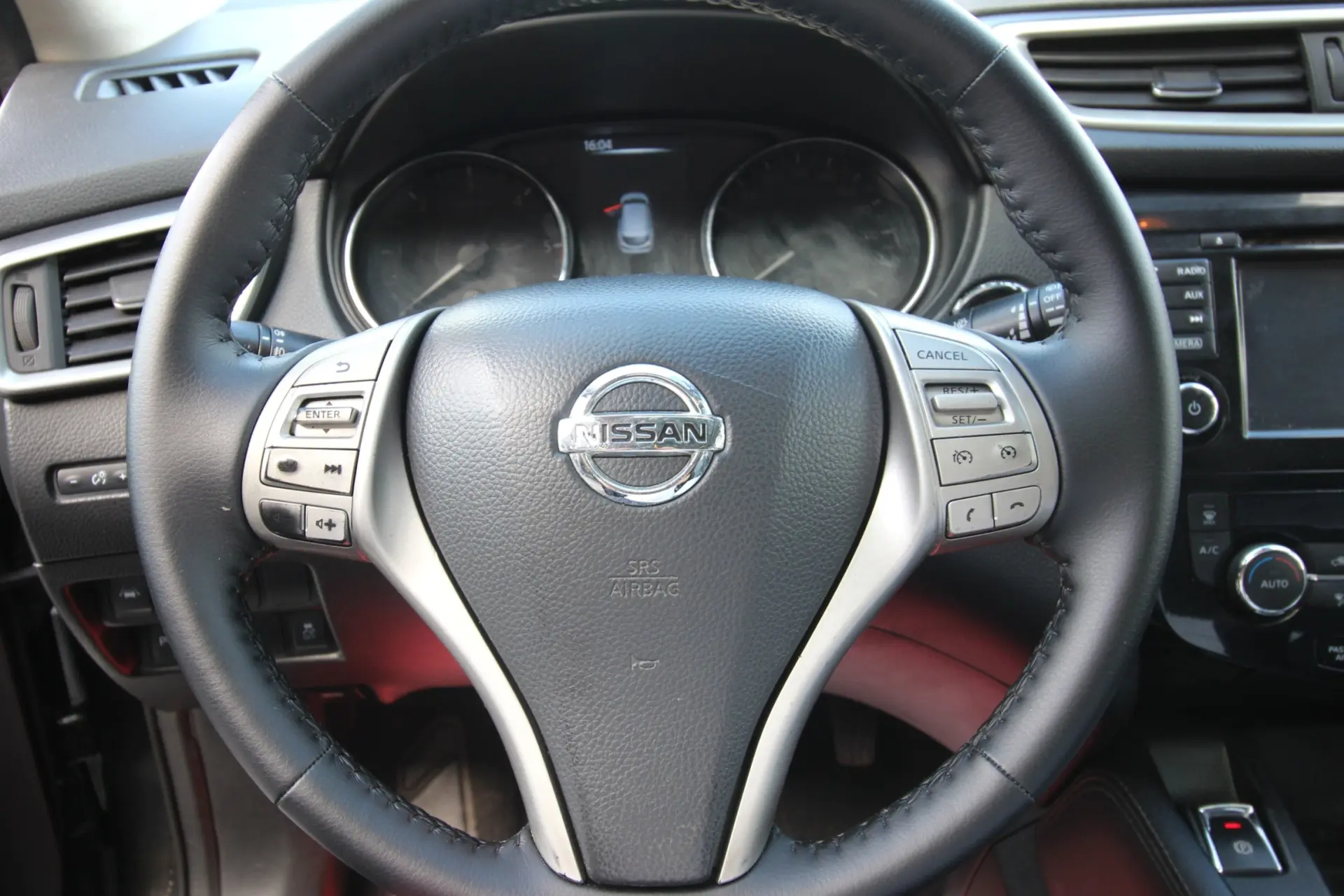 Nissan Qashqai 1.6 dCi Tekna Premium 17 Pele 16