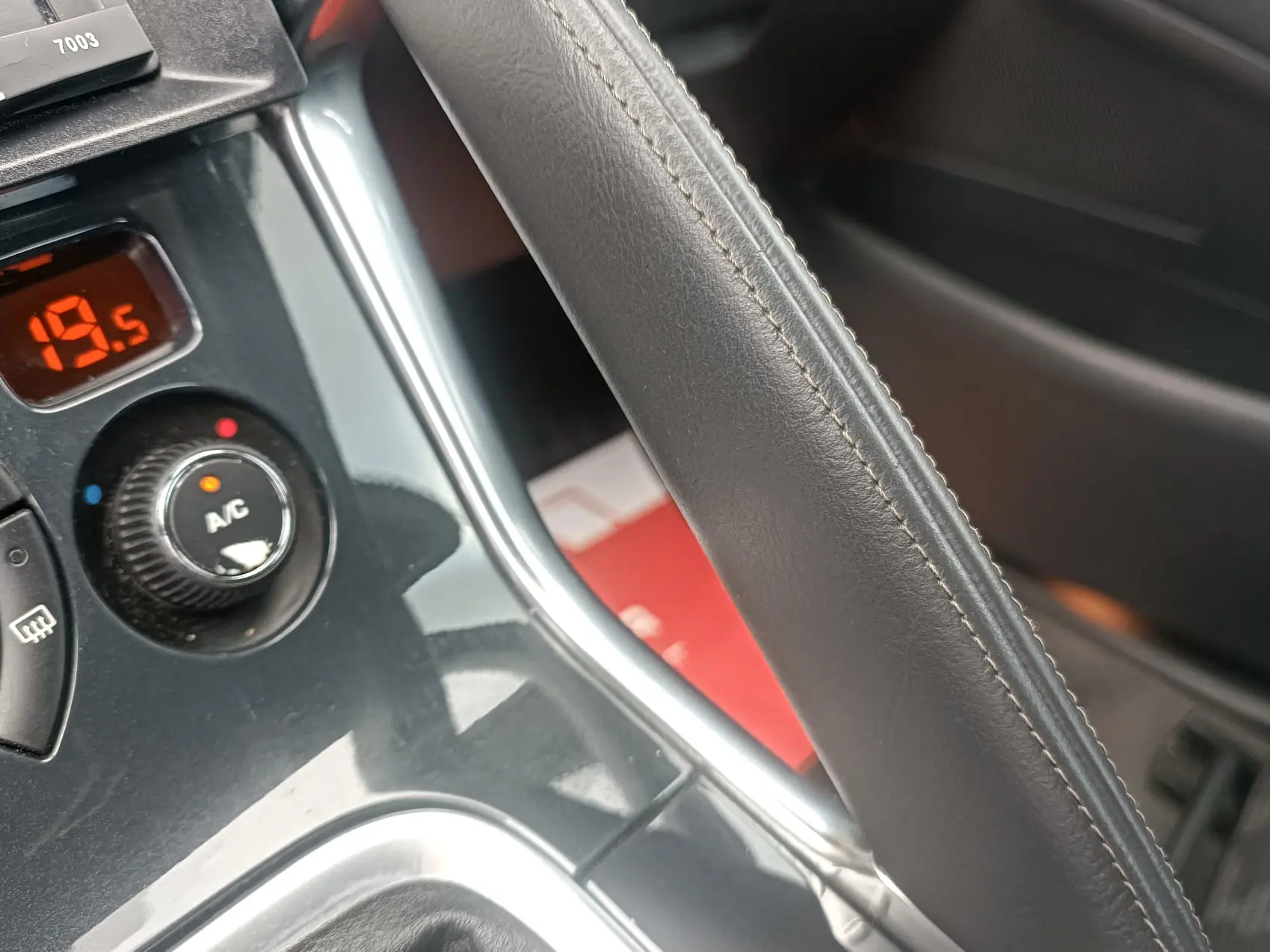 Peugeot 3008 1.6 HDi Premium 8