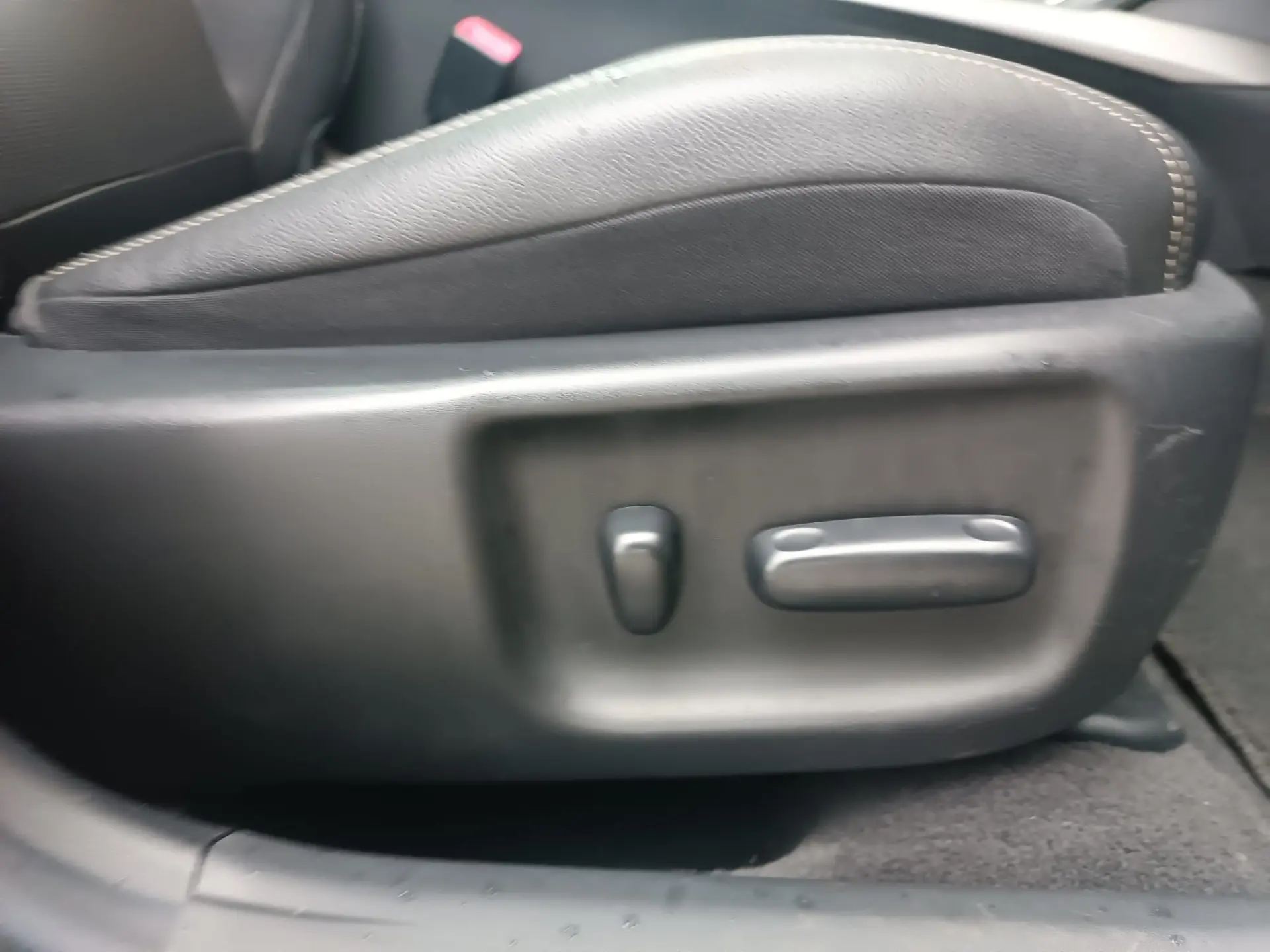 Toyota Avensis Touring Sports 2.0 D-4D Exclusive+GPS 14