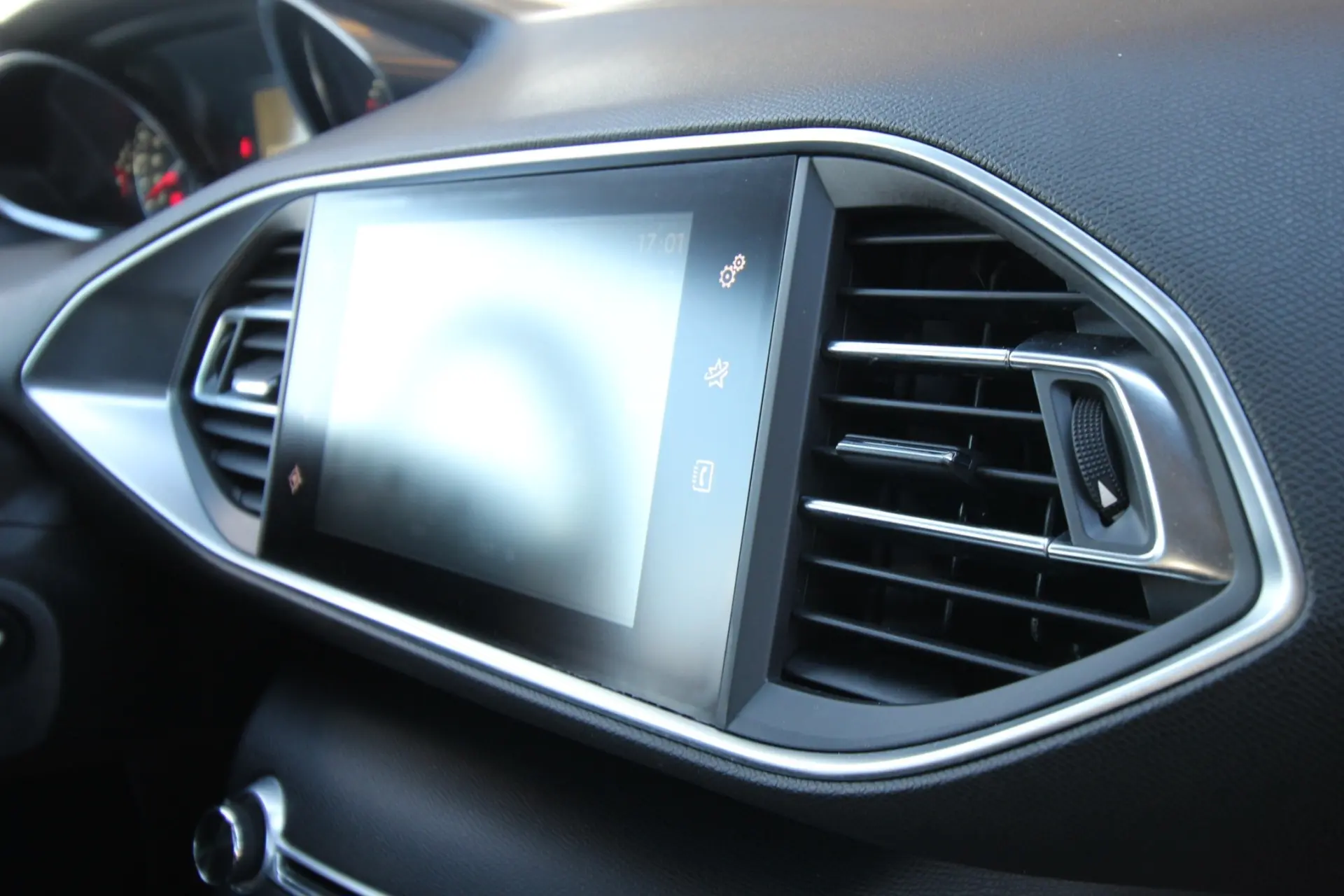 Peugeot 308 SW 1.6 BlueHDi Allure 19