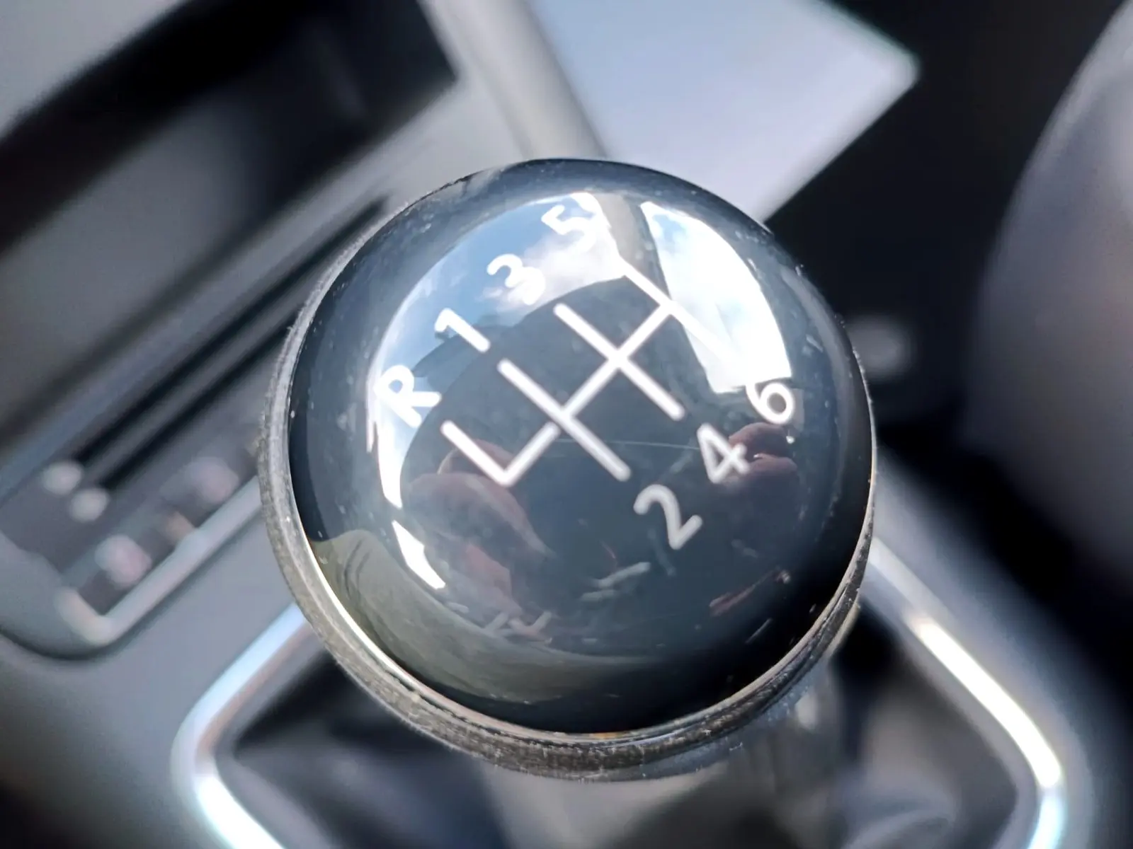 Volkswagen Tiguan 2.0 TDi Sport BlueMotion 11