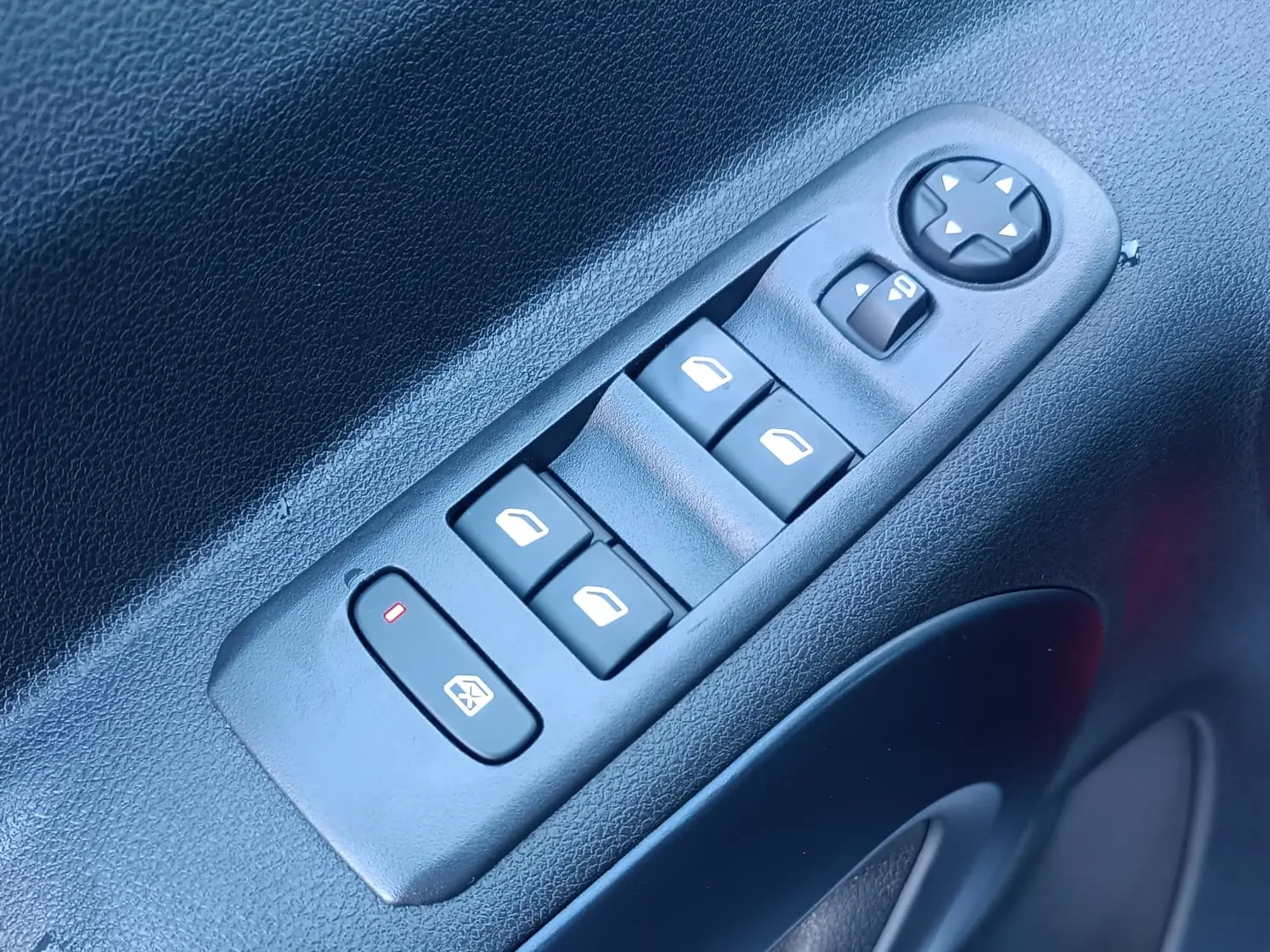 Peugeot Rifter 1.2 PureTech Allure 24