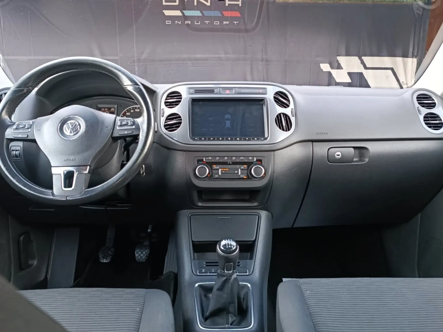 Volkswagen Tiguan 2.0 TDi Sport BlueMotion 6