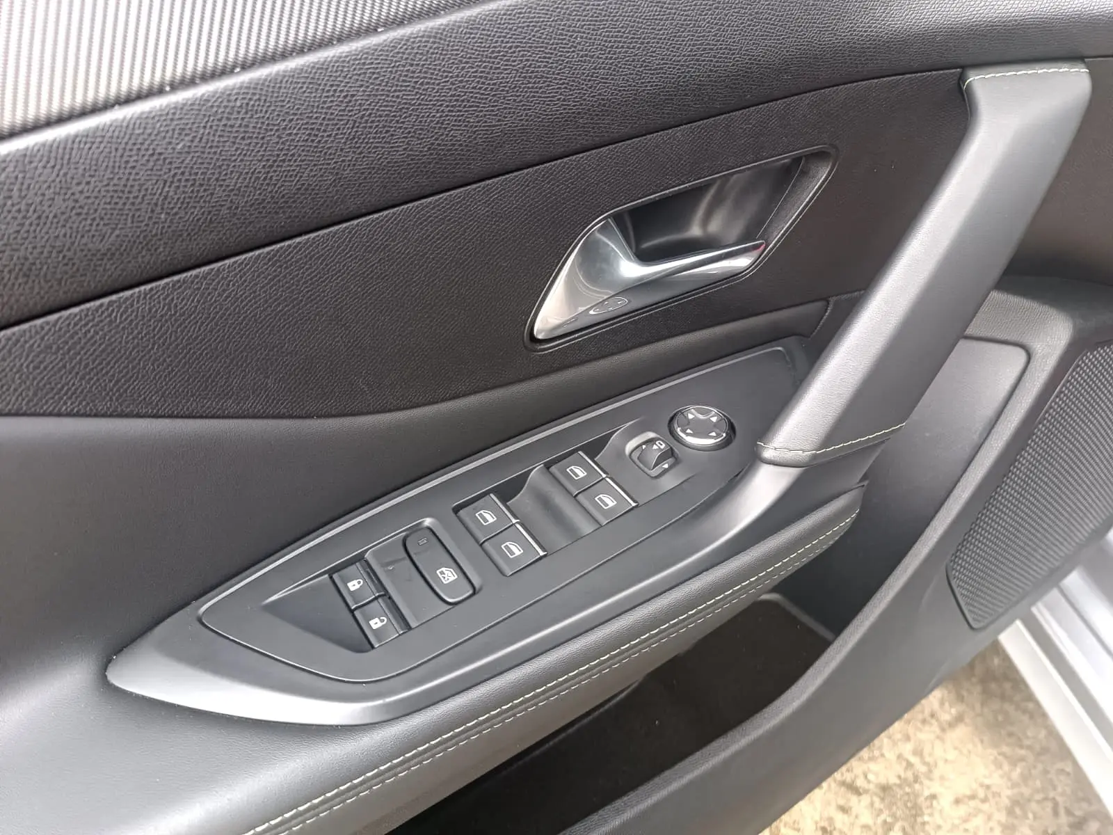 Peugeot 308 1.2 PureTech GT Pack EAT8 16