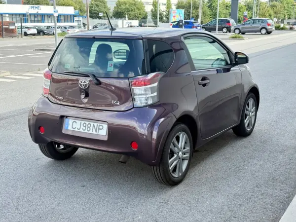 Toyota iQ 1.33 VVT-i 2 MultiDrive EP+NAVI+Bluetooth 5