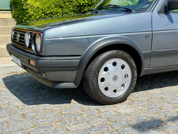 Volkswagen Golf 1.3 GL 22