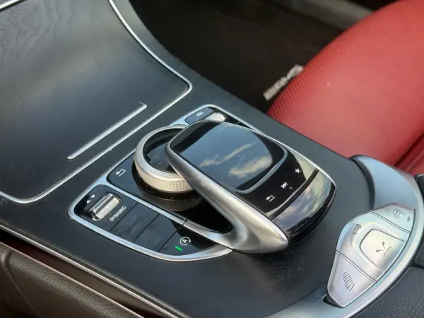 Mercedes-Benz C 220 d Cabrio 9G-Tronic AMG Line 19