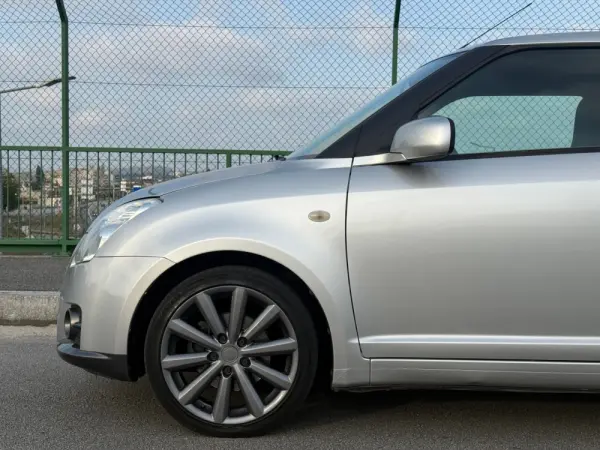 Suzuki Swift 1.6 VVT Sport 16
