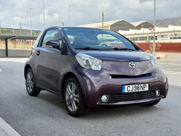 Toyota iQ 1.33 VVT-i 2 MultiDrive EP+NAVI+Bluetooth 4