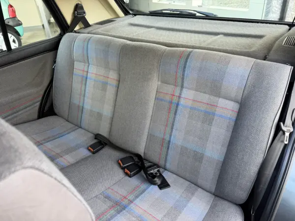 Volkswagen Golf 1.3 GL 16