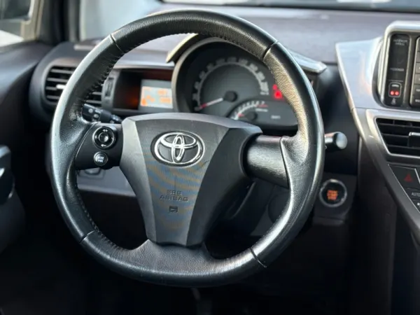 Toyota iQ 1.33 VVT-i 2 NAVI+Bluetooth 10