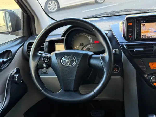 Toyota iQ 1.33 VVT-i 2 MultiDrive EP+NAVI+Bluetooth 11