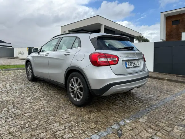 Mercedes-Benz GLA 180 d Style Aut. 5