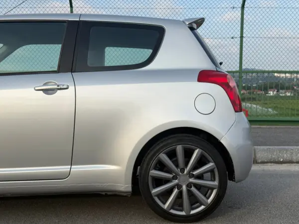 Suzuki Swift 1.6 VVT Sport 17