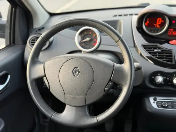 Renault Twingo 1.2 16V Dynamique 10