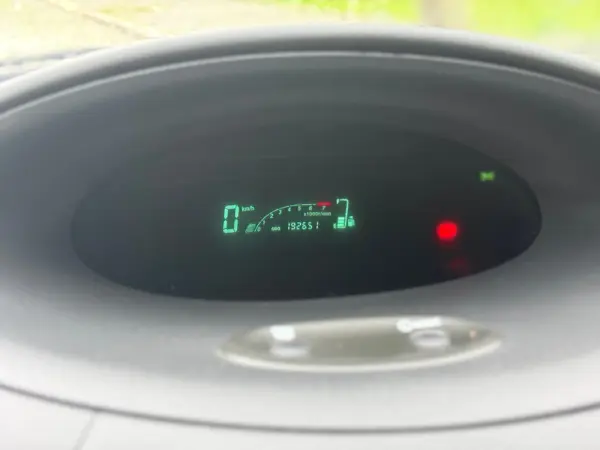 Toyota Yaris 1.0 Sol AC 14