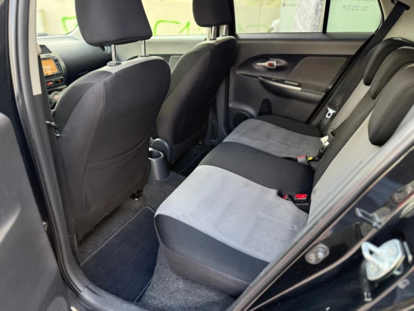Toyota Urban Cruiser 1.4 D-4D High Pack +NAVI 9