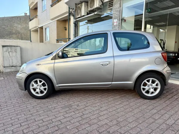 Toyota Yaris 1.0 Sol MMT AC 6