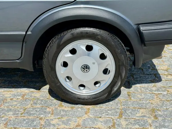 Volkswagen Golf 1.3 GL 6