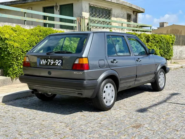 Volkswagen Golf 1.3 GL 18